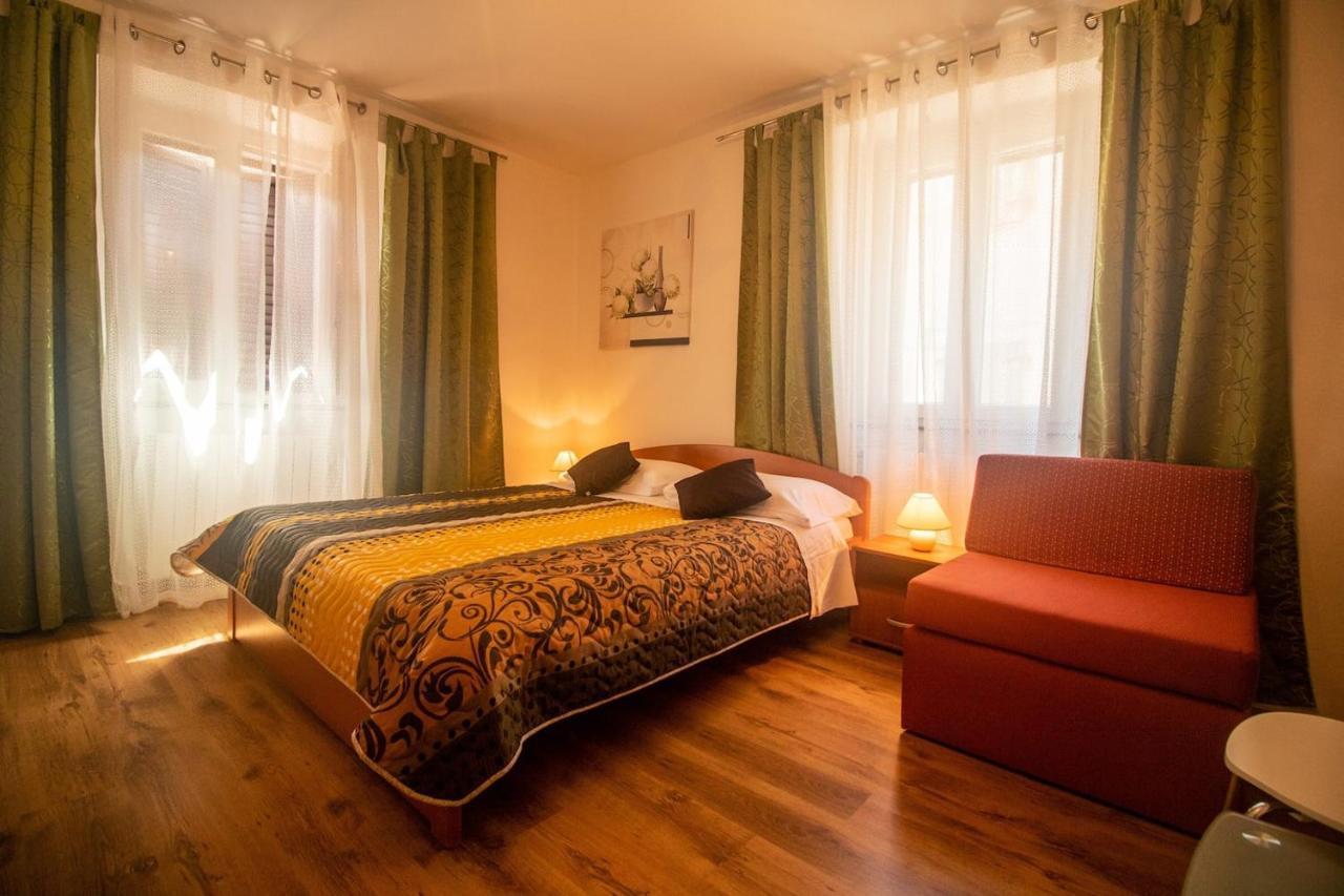 Guest House Franko Bale Buitenkant foto