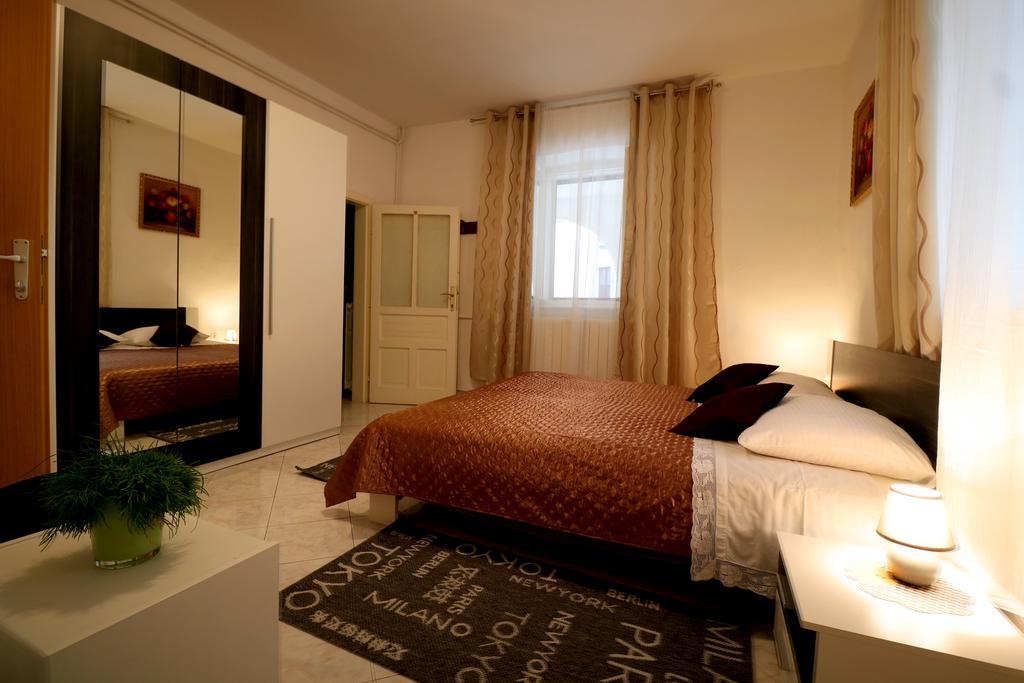 Guest House Franko Bale Buitenkant foto