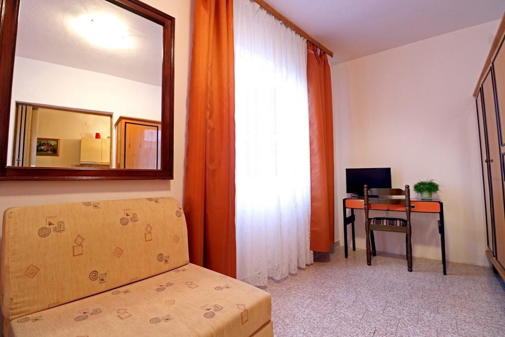 Guest House Franko Bale Buitenkant foto