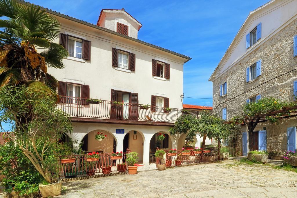 Guest House Franko Bale Buitenkant foto